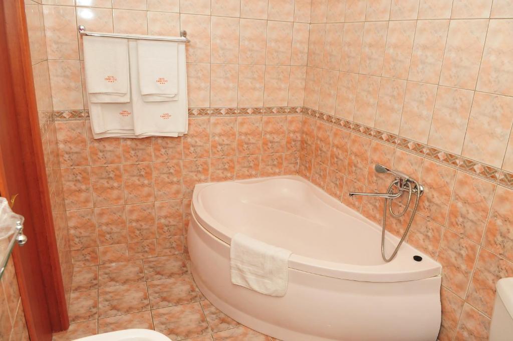 Hotel Emma Est Craiova Ruang foto